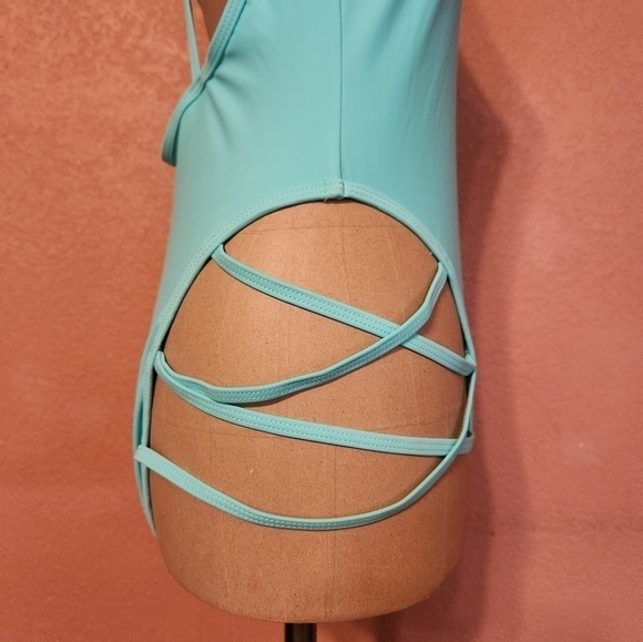 Teal strappy one piece swimsuit! Size large perfect for beach swim vacation - Picture 4 of 4